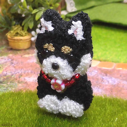 ふわもこ刺繍の柴犬 (黒柴) ピンバッチ (ピンズ ピンブローチ) NO.02 2枚目の画像