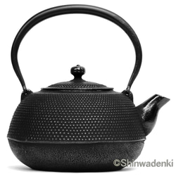 お取り寄せ】南部鉄器 鉄瓶 葡萄2L 内面漆焼付・酸化被膜仕上 日本製