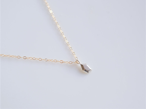lítið fimmtungur necklace：変形五角形　ネックレス　シルバー　ゴールドフィールド 4枚目の画像
