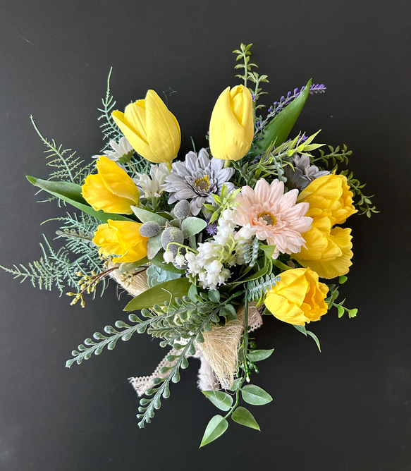 ご結婚お祝いやプレゼントに♡チューリップの花束「受注制作」 4枚目の画像