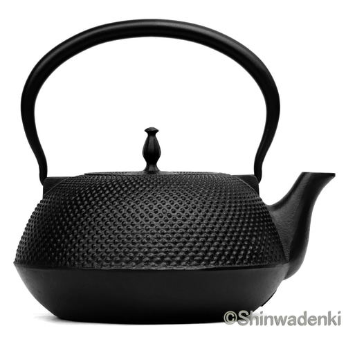 南部鉄器 鉄瓶 平形アラレ(黒)1.5L 日本製 ガス・100V/200V IH 南部鉄器 鉄瓶 平形アラレ(黒)1.5L 日本製 ガス・100V/200V IH