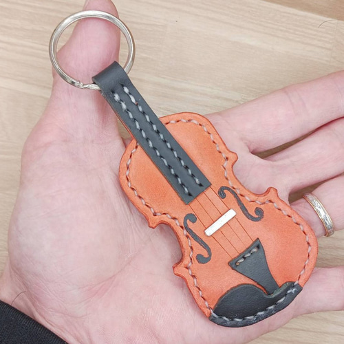 [受注製作]　エレキギター キーホルダー・リング　革 受注製作] エレキギター キーホルダー・リング 革 キーホルダー