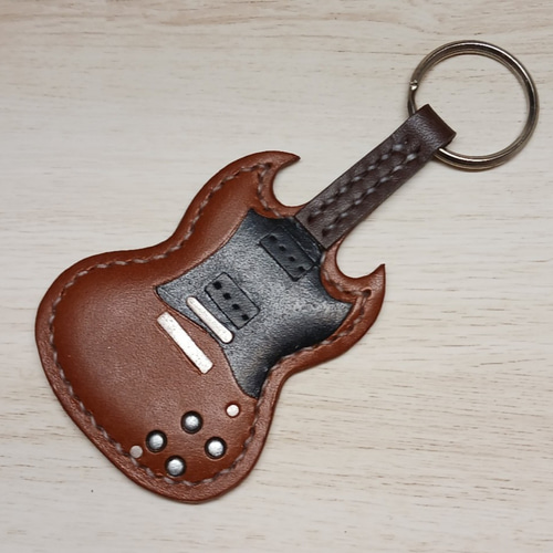 [受注製作]　エレキギター キーホルダー・リング　革 受注製作] エレキギター キーホルダー・リング 革 キーホルダー