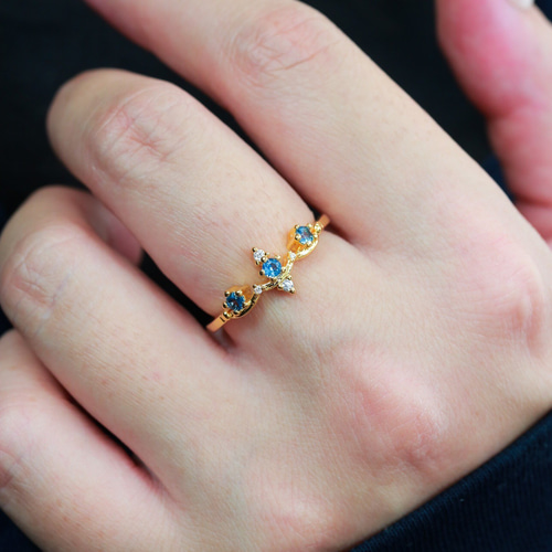 MR67】夏の海色 美しいロンドンブルートパーズのクラウンリング／K18YG