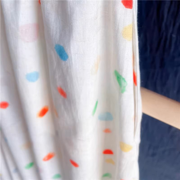 [500円割引]美しい柄 虹色水玉　ポケット付き　綿麻スカート　ギャザー ロングスカート 3枚目の画像