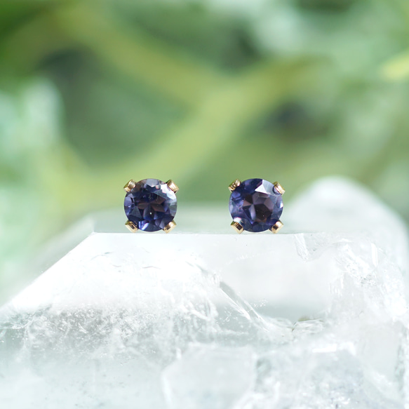 14KGF pierced earring with Iolite. 第1張的照片