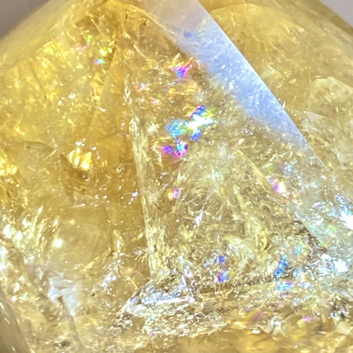 カクセコナイト内包✨レインボー　ラベンダー　アメジスト　結晶　ラフストーン　原石 カコクセナイト内包 レインボー ラベンダーアメジスト 結晶 ラフ