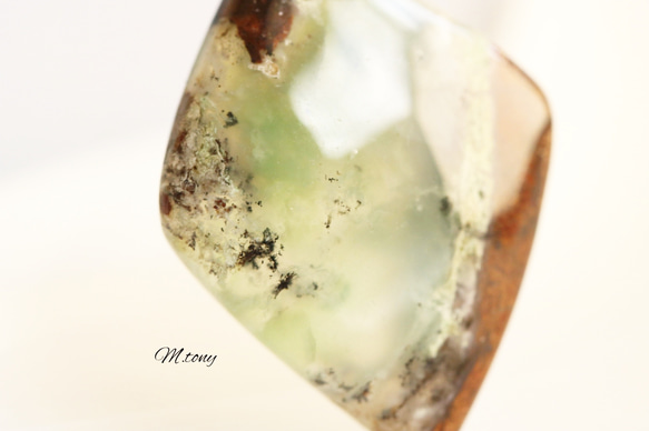 大粒天然石クリソプレーズ「緑。生まれる。その過程」母岩が伝える生成伝承 14kgfペンダントトップ 25ct 6枚目の画像