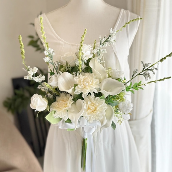 結婚式　ブーケ　ブートニア　白バラ　造花 楽天市場】白薔薇ブートニア単品と選べるブーケの同時購入で半額