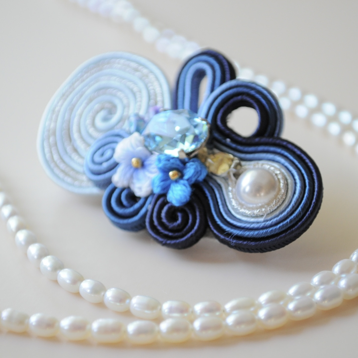 きらきら綺麗め記念日につけたいソウタシエブローチ