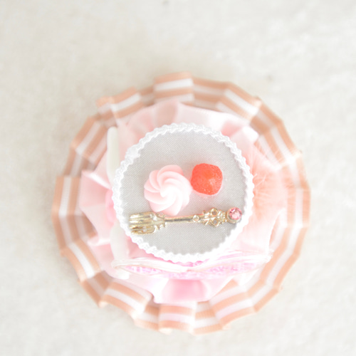 ヘアアクセサリー（いちごケーキなミニハット） ヘッドドレス