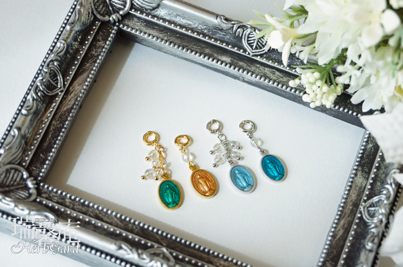 【ミニチャーム・不思議のメダイ（銀×ネオンブルー）】ブレスレットチャーム、携帯ストラップ、ペンダントトップ等に 7枚目の画像