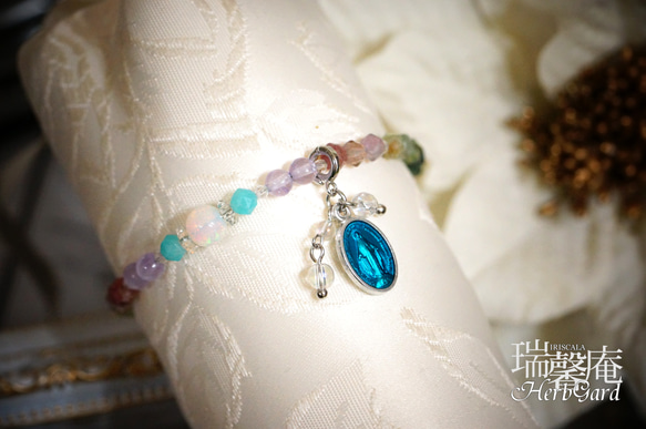 【ミニチャーム・不思議のメダイ（銀×ネオンブルー）】ブレスレットチャーム、携帯ストラップ、ペンダントトップ等に 6枚目の画像