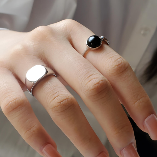 女性らしいシグネットピンキーリングにも 丸印台 鏡面仕上げ シルバー