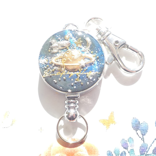 再販】レジンアクセサリー 宇宙 リールキーホルダー 土星