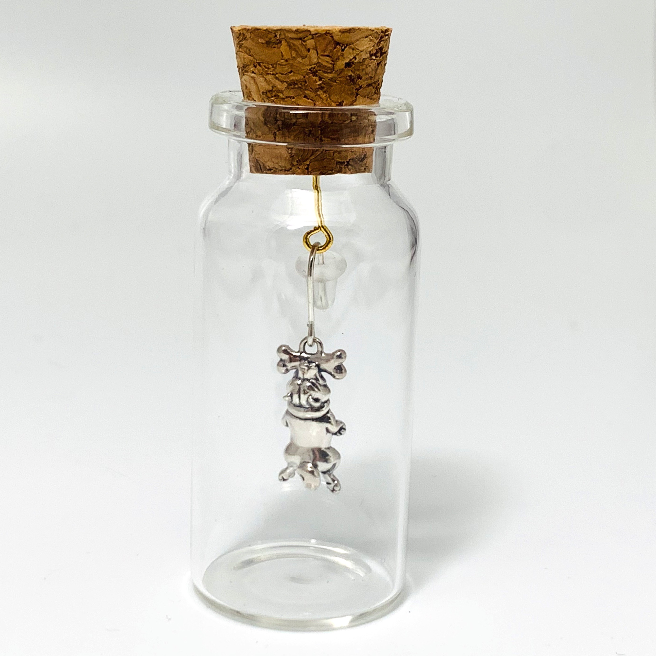 骨に噛み付く豆柴のフックピアス 〜sv925〜