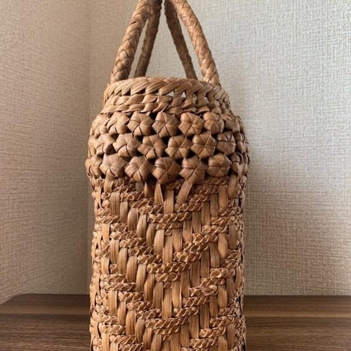 山葡萄 山葡萄籠バッグ 手作り 山葡萄かごバッグ 花編み、三つ 山葡萄 山葡萄籠バッグ 手作り 山葡萄かごバッグ 花編み、三つ