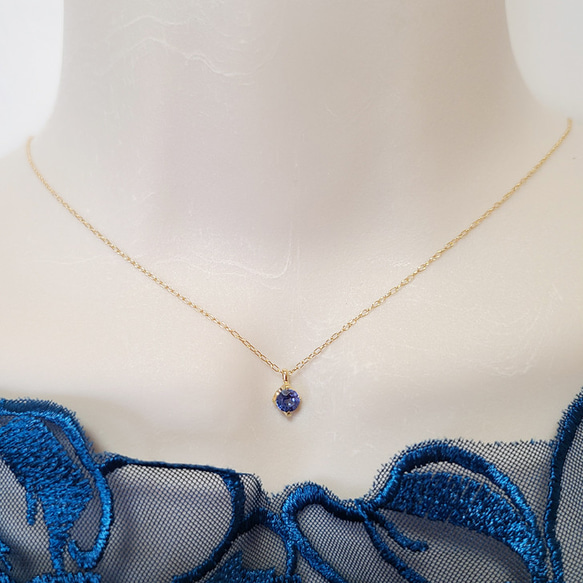 K18（刻印入）ブルーサファイア魅惑的な輝きに心揺れる華奢ネックレス 5枚目の画像