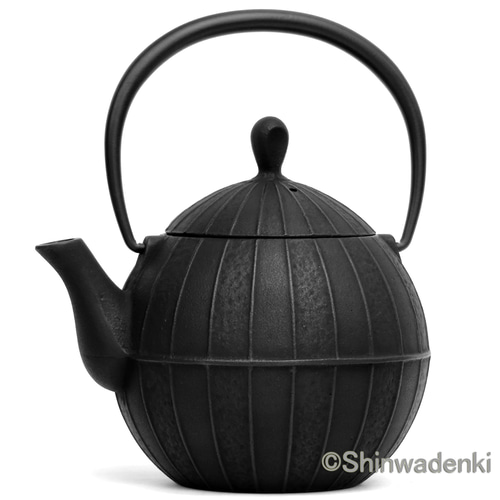 予約販売】南部鉄器 鉄瓶 胡桃0.8L 内面素焼き・酸化被膜仕上 日本製