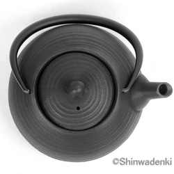 壱鑄堂 南部鐵器 鐵瓶 鐵壺 刷痕0.6L 黑色 日本製 第4張的照片