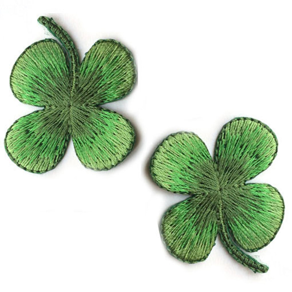 アップリケワッペン グラフィカル 四葉のクローバー 2枚 w-0720 よつば シロツメクサ 白詰草  UI 1枚目の画像