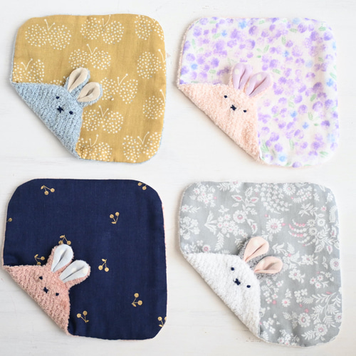 送料無料 大人な小花柄うさちゃん4匹セット！miniタオルハンカチ
