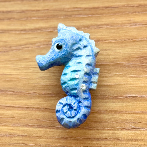 タツノオトシゴ 木彫りブローチ(帯留兼用可) ブローチ kenosuke_works