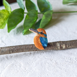 【ミヤコショウビン】ビーズ刺繍ブローチバッグチャーム ミヤコショウビン】ビーズ刺繍ブローチバッグチャーム - メルカリ
