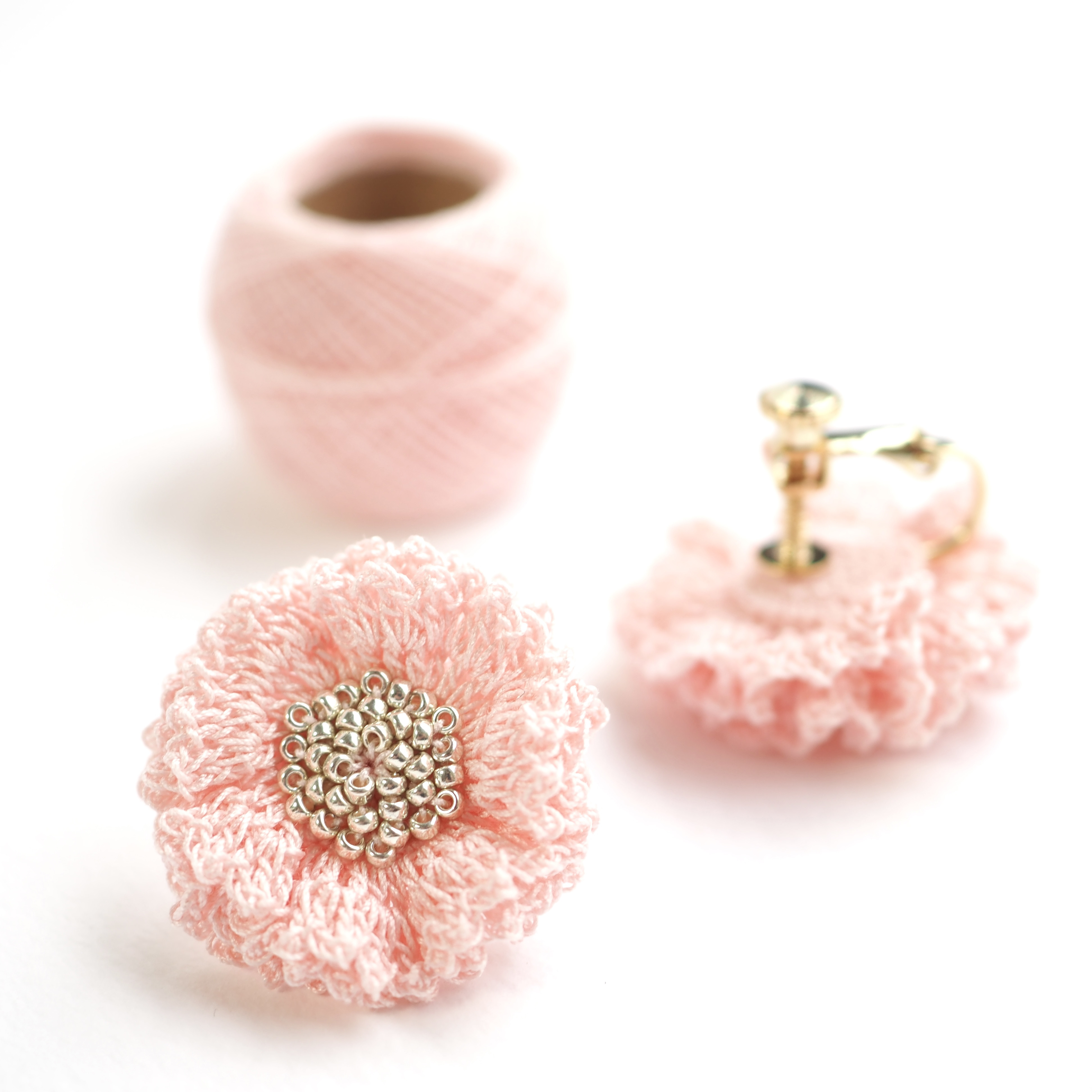 お花イヤリング　さくら色