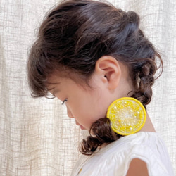 レモンスライスのビーズ刺繍ヘアゴム 2枚目の画像