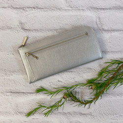 薄くて軽くて大容量なL字長財布 14枚カードポケット 牛革 シュリンクシルバー 1枚目の画像