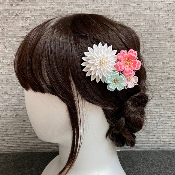 つまみ細工 七五三髪飾り  桃色と薄藍色　*ヘアクリップ *桜 *水色 *ピンク *ブルー *お祝い *着物 *浴衣 5枚目の画像