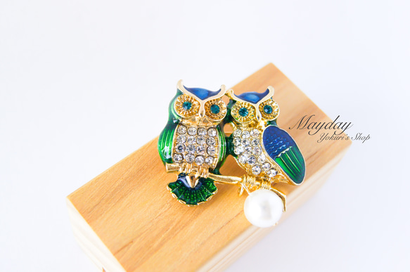 『寄り添う可愛いフクロウのブローチ』　秋 4枚目の画像