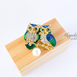 『寄り添う可愛いフクロウのブローチ』　秋 2枚目の画像