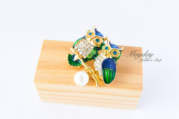 『寄り添う可愛いフクロウのブローチ』　秋 5枚目の画像