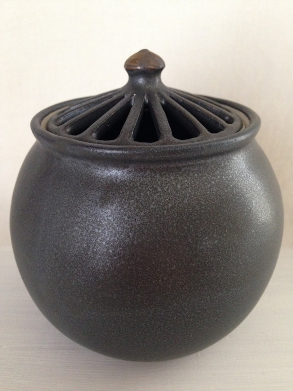 香炉(黒マット) 2枚目の画像