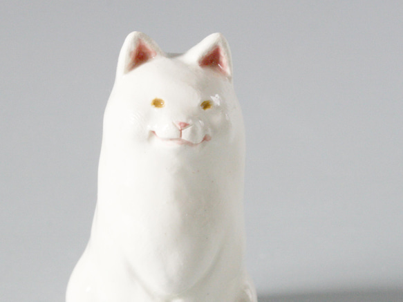 白猫の置物 4枚目の画像