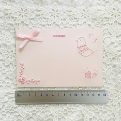 かわいい小鳥（ピンク）の刺繍メッセージカード 出産 入学 入園 卒園 誕生日 お祝い おめでとう ガーリー 4枚目の画像