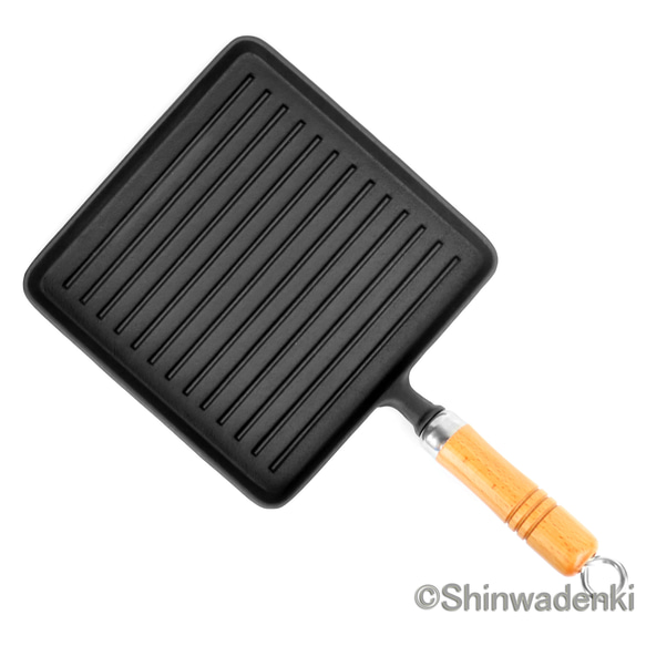 この夏 鉄分 本物南部鉄器 で肉を焼く‼️本物のグリルパン ② 重量級 焼肉 鉄鍋 岩鋳 グリルパン 南部鉄器 木柄付 ステーキ 焼肉 鉄フライパン