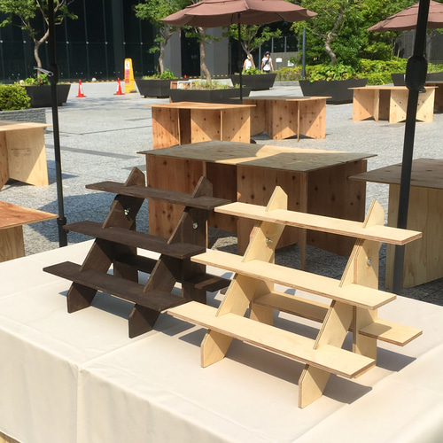 イベント什器 ひな壇3段/48幅/普通合板〈上質材〉 折りコン収納 イベント什器 ひな壇3段/48幅/普通合板〈上質材〉 折りコン収納