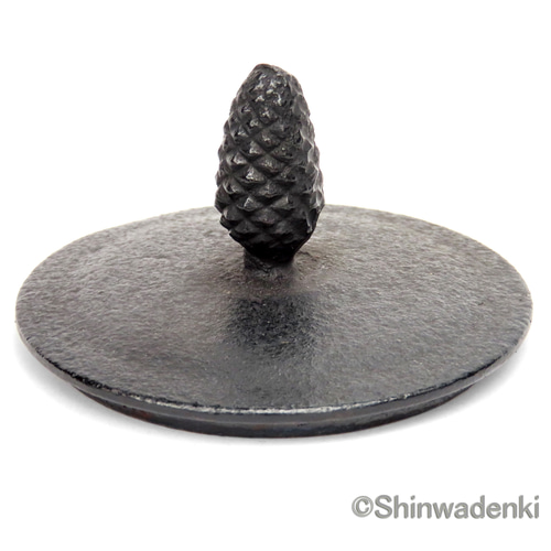 在庫限りで販売終了】工房和秋 金野和秋作 南部鉄器 鉄瓶 丸形松 在庫限りで販売終了】工房和秋 金野和秋作 南部鉄器 鉄瓶 丸形松