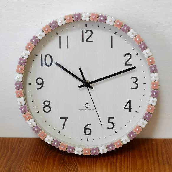 【電波時計に変更可能】美濃焼のお花の掛け時計　ピンク＆パープル 5枚目の画像