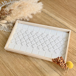 ガラスタイルとお花の真っ白なトレー 美濃焼モザイクタイル 小物入れ