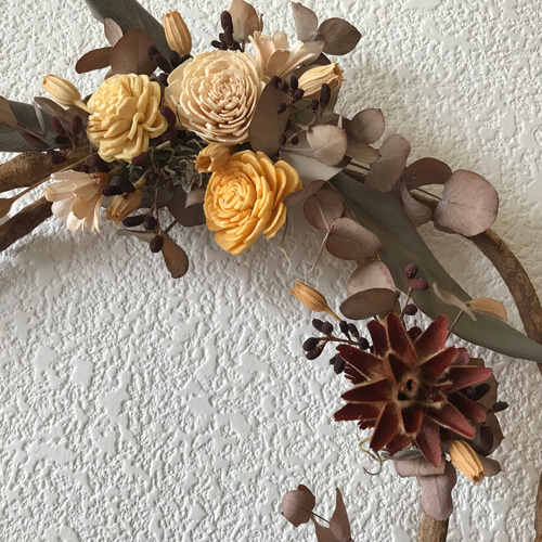 カズラのリース SALE♬（4800円⇒4000円）自由なスタイルで飾れるカズラのリース