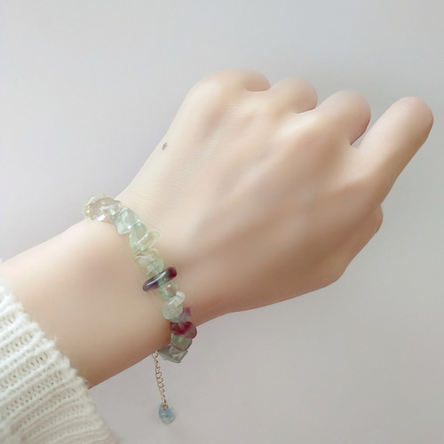 フローライト・水晶の華奢なチェーンブレスレット 天然石 さざれ石
