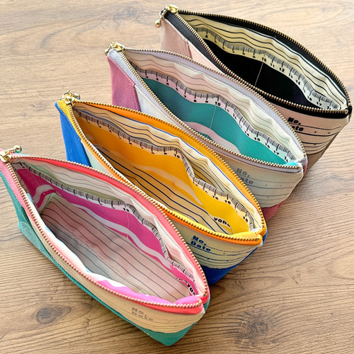 ★222★文房具柄〈黄〉ペンケース☆ハンドメイド 𝙆𝙚𝙥𝙩 / ケプト | .  NEW !! / 推しカラー Kept クリアペン