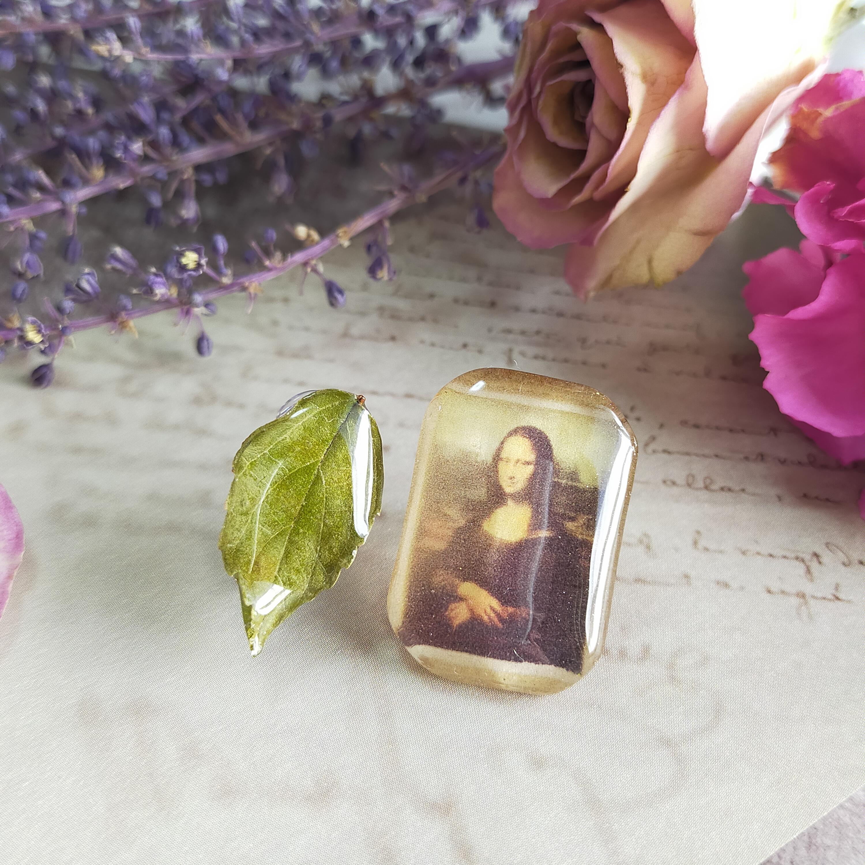 『秋の芸術祭』〜ダ・ヴィンチ　モナリザ〜　葉　レジン　クリア　ピアス　イヤリング　おもしろ　面白い　ユニーク　フラワー