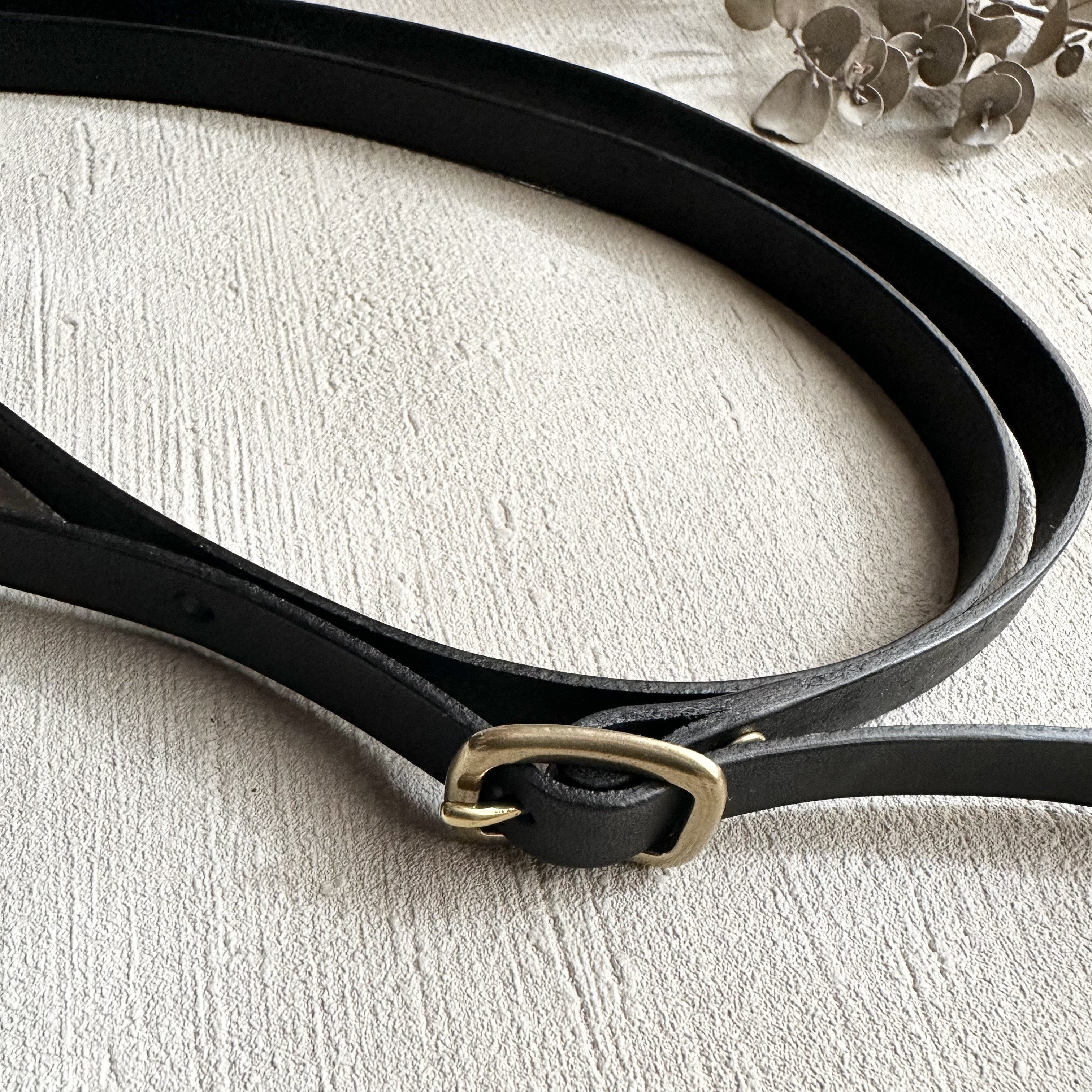 牛毛皮ハラコ iPhoneケース ホルスタイン柄 / 黒〖全機種対応〗〖受注制作〗