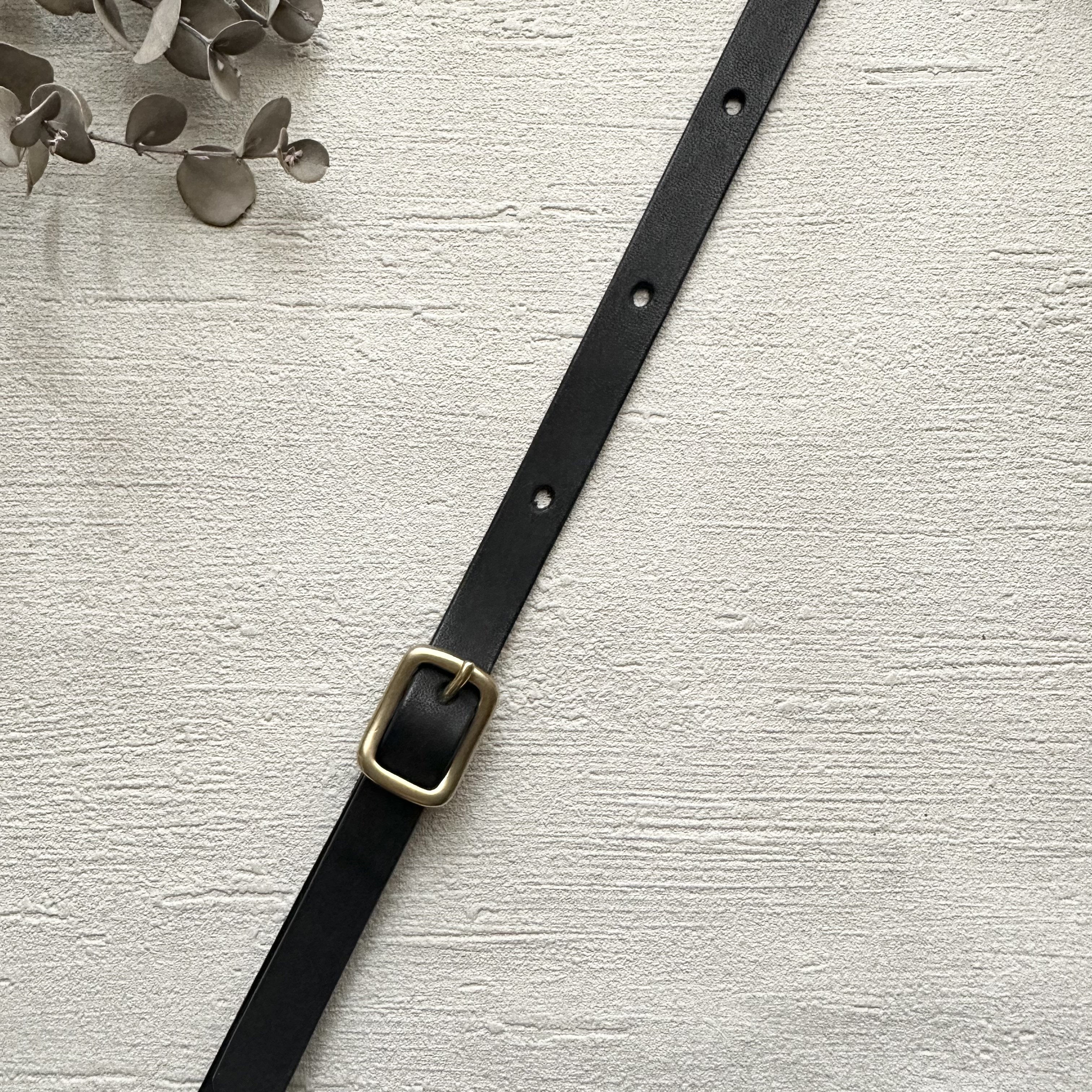 牛毛皮ハラコ iPhoneケース ホルスタイン柄 / 黒〖全機種対応〗〖受注制作〗