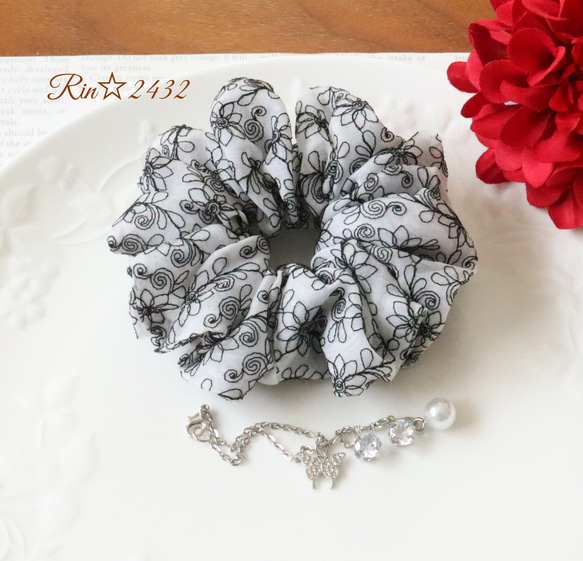 刺繍入りオーガンジー】ハリのあるオーガンジーを2枚重ねたフェミニン